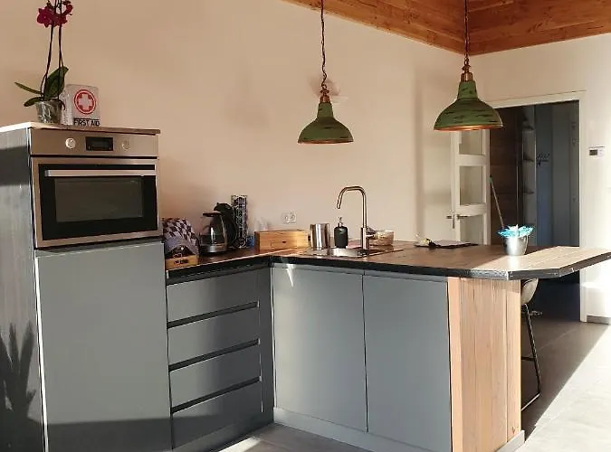 Benb Zuidoord Bed & Breakfast 3*